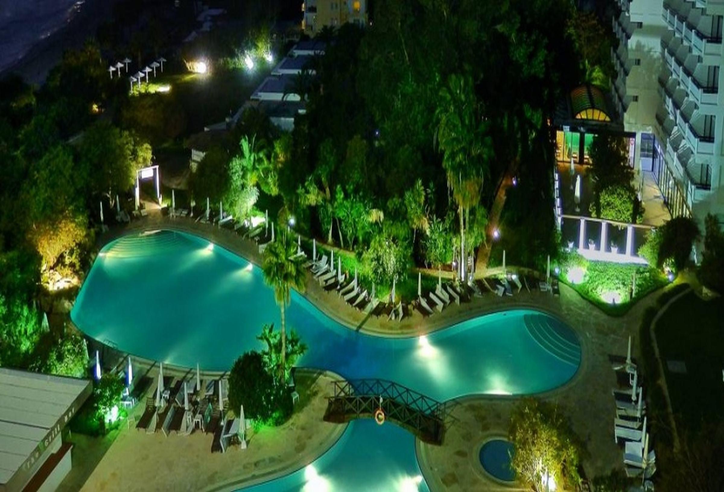 Grecian Bay Hotel Ayia Napa Exterior photo